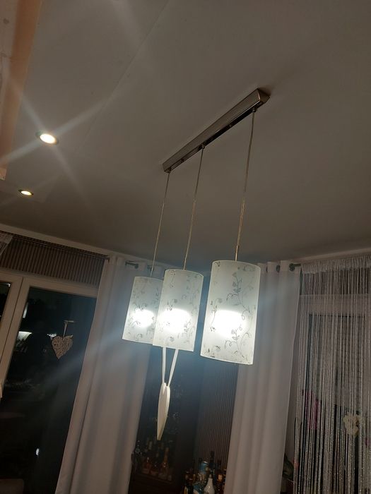 Sprzedam komplet żyrandol + konkiety