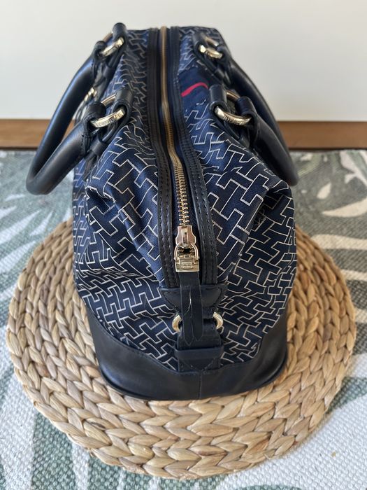Torebka Tommy Hilfiger granatowa