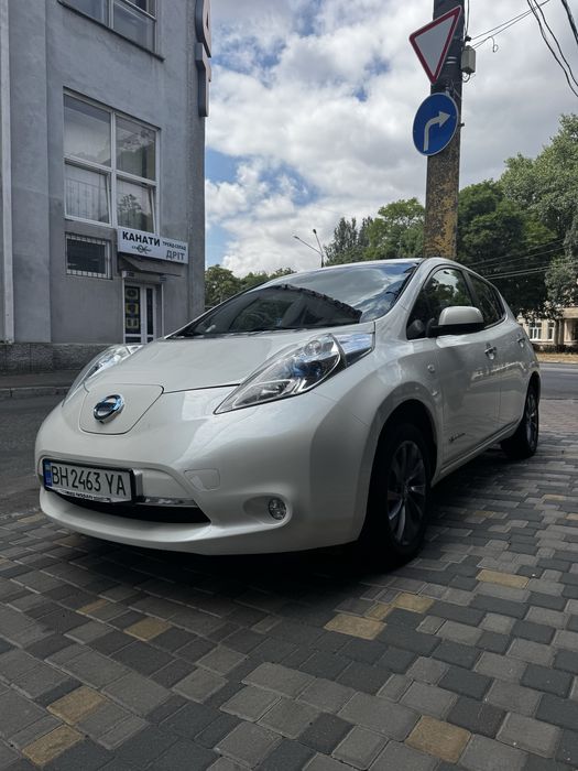 Ареда оренда Nissan Leaf 40кв