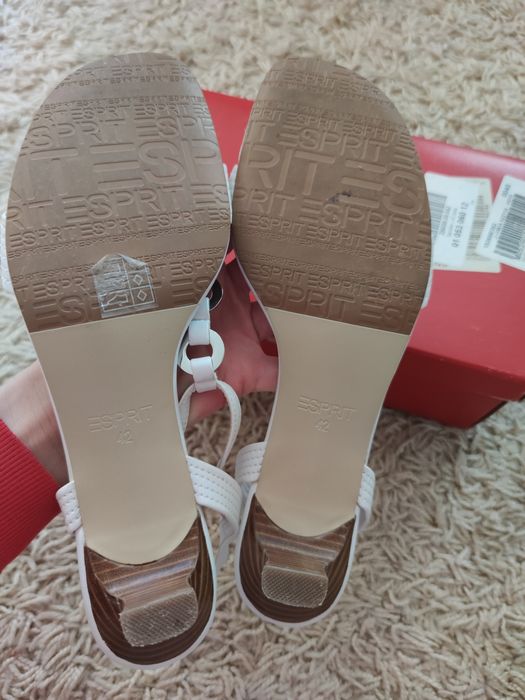 Жіночі босоніжки Esprit Нові