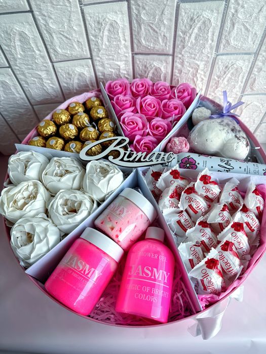 Подарунковий набір, подарунковий бокс для дівчини , подарунок