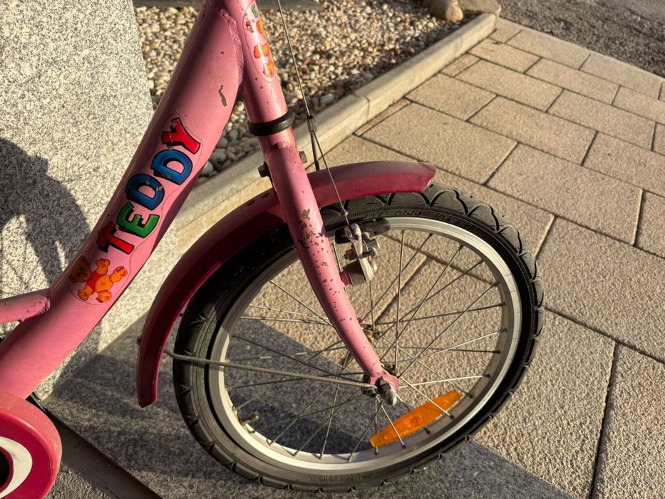 Bicicleta rosa infantil