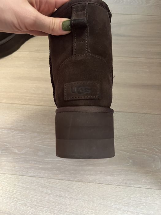 UGG на платформі