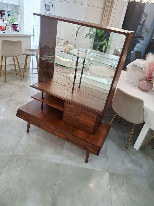 witryna gablotka serwantka oszklona z barkiem Design PRL