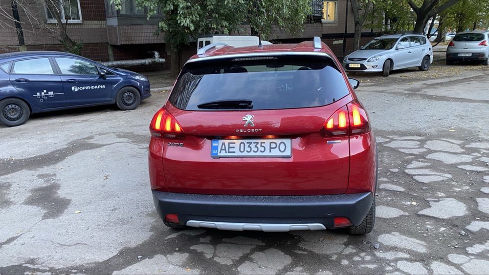 PEUGEOT 2008 2017год