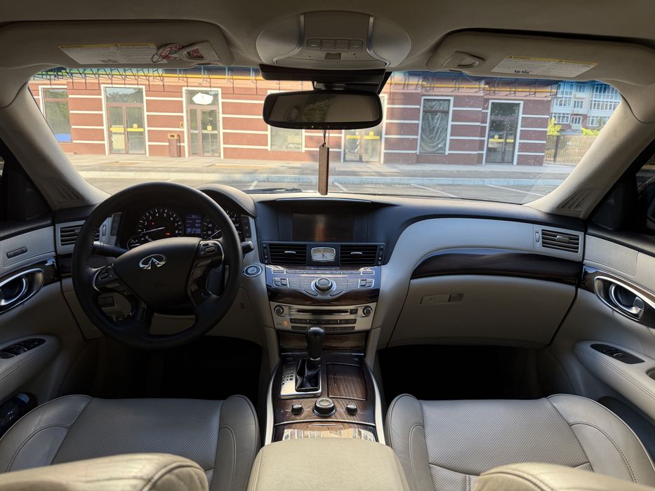 Продам Infiniti M37