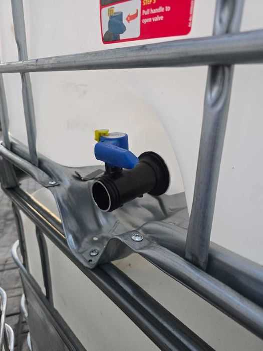 Paletopojemnik 1000l /600 l  na palecie aluminiowej ,czysty