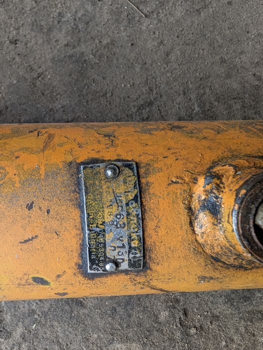 Продам гідроциліндр