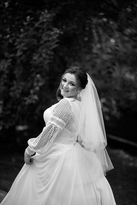 Весільна сукня..