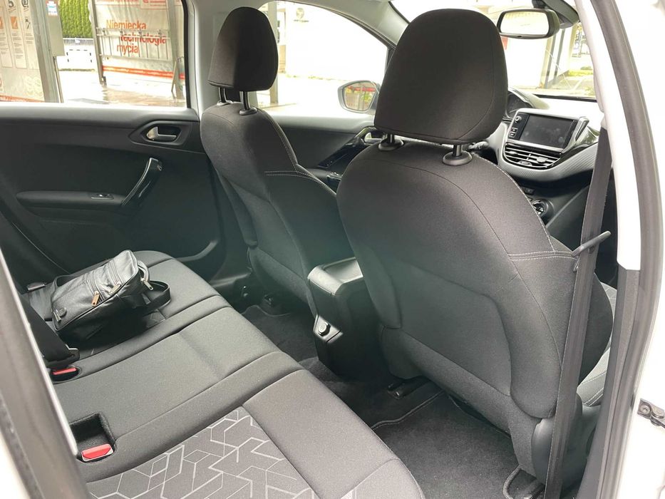 Peugeot 2008 Benzyna Niski Przebieg