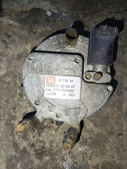 Продам газовий редуктор . Стояв на газелі