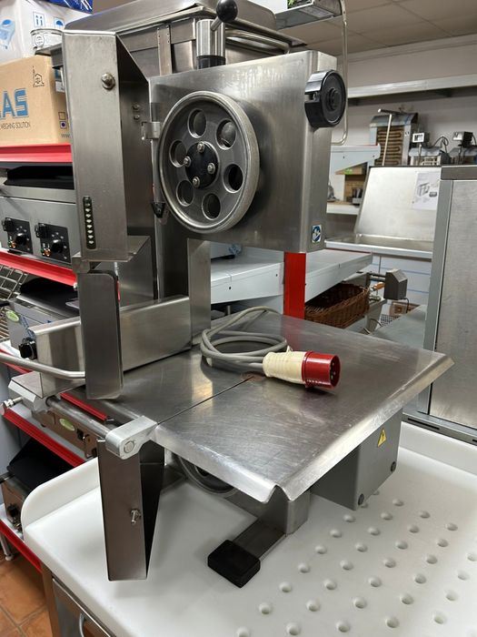 Serra ossos Medoc impecável