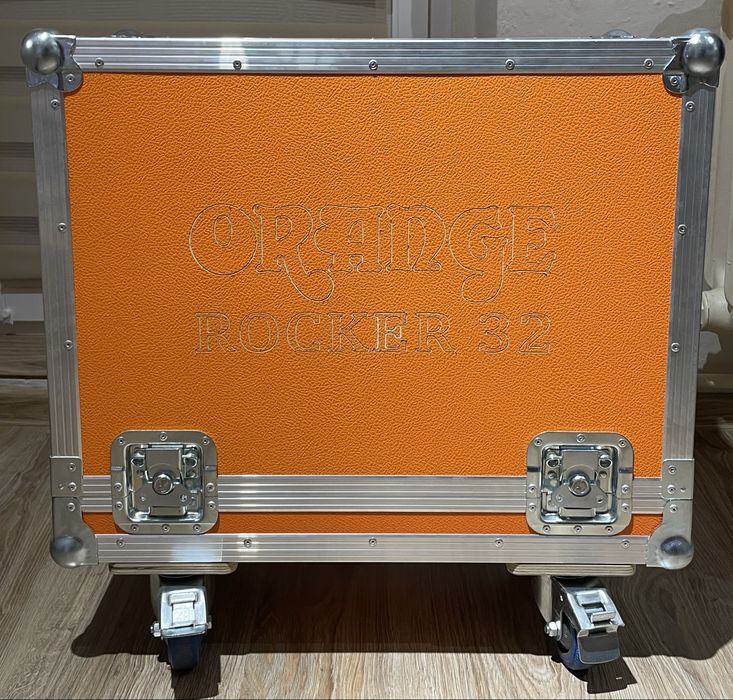 Orange Rocker 32 + Case
