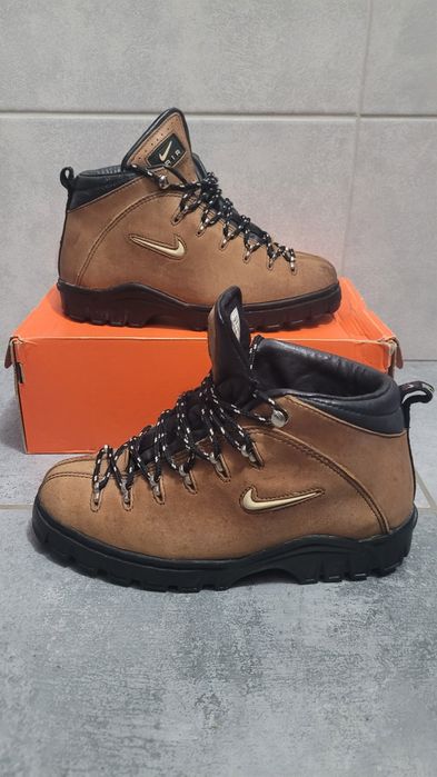 Похідні  черевики  Nike Air ACG