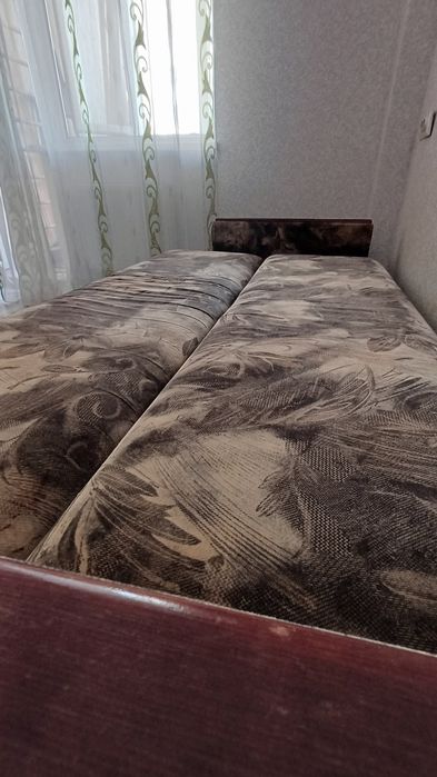 Продам диван книжку