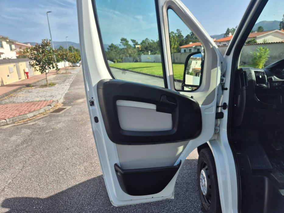 Peugeot Boxer 2.0 Blue HDI L2H2 Active