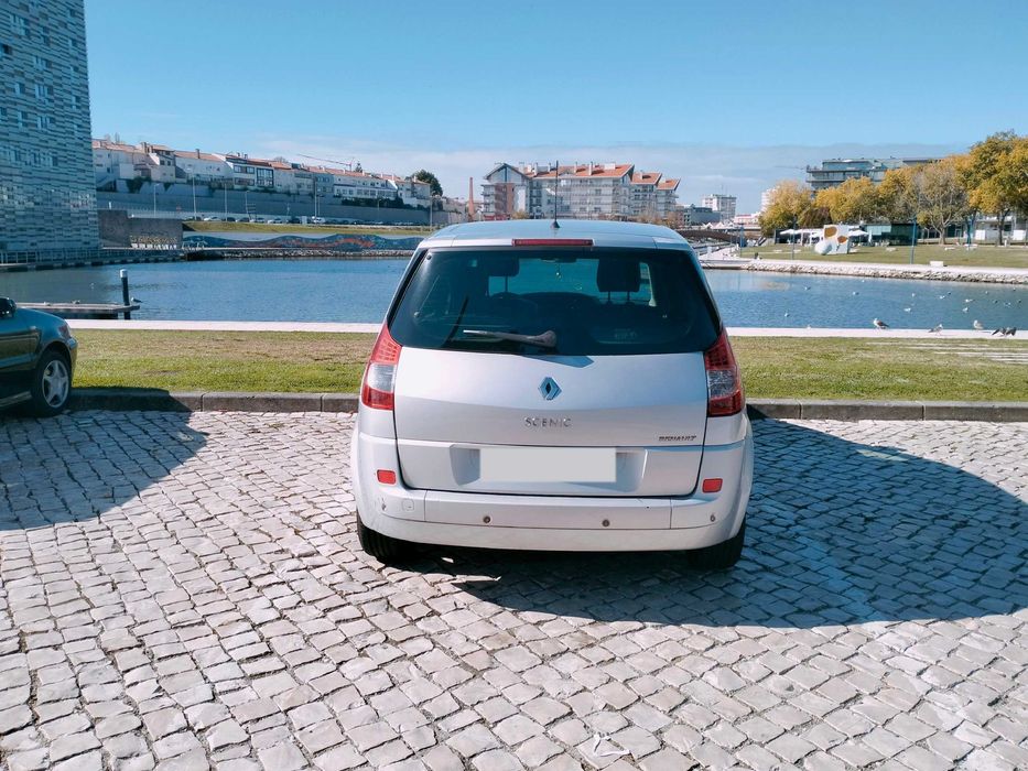 Renault Mégane Scénic 2007 – 1.5 dCi – Caixa manual – Muito espaçoso e confortável