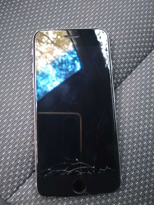 Iphone 6s не включается