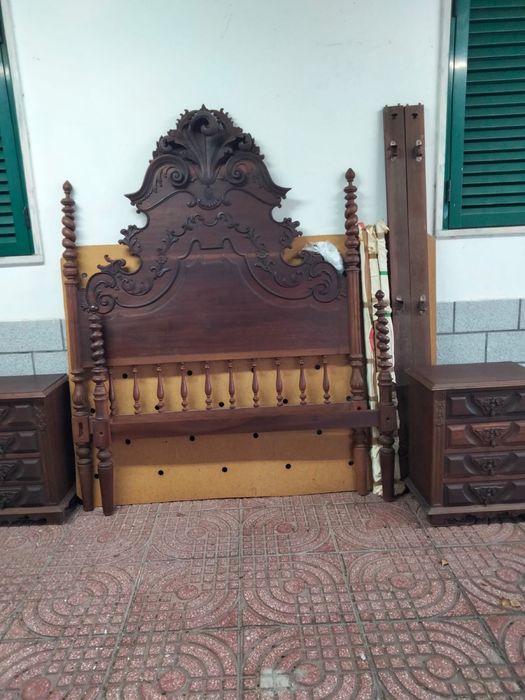 Cama de casal madeira maciça