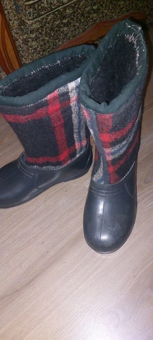 Продам валянки з колошами