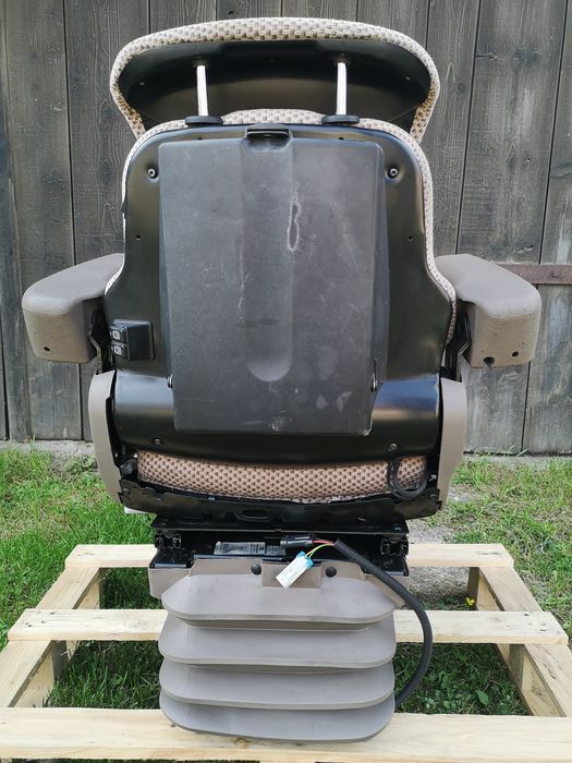 Siedzenie fotel pneumatyczny GRAMMER MSG95 John Deere M R SE Premium