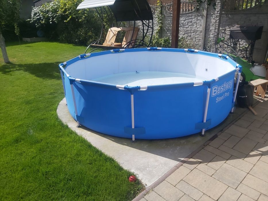 Бассейн 305×75..