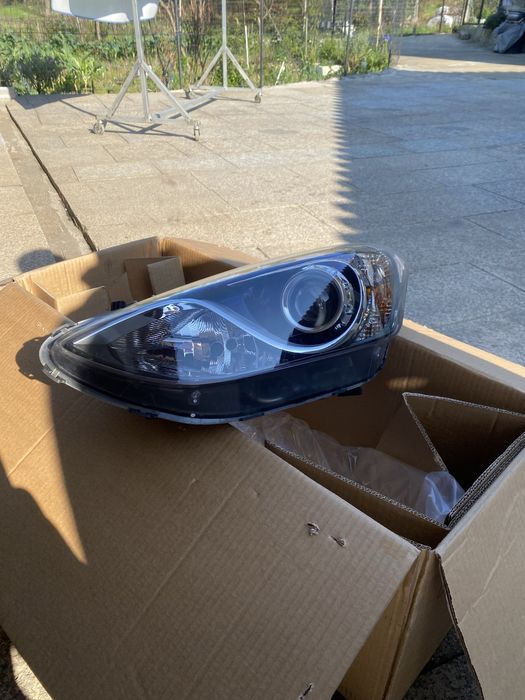 Farol hyundai i30