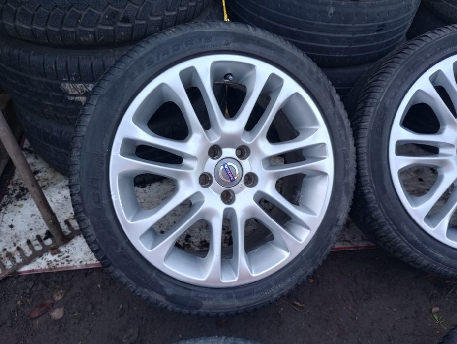 18 5x108 Alufelgi Ford Kuga Edge Mondeo Volvo C30 XC60 XC70 XC90 Felgi