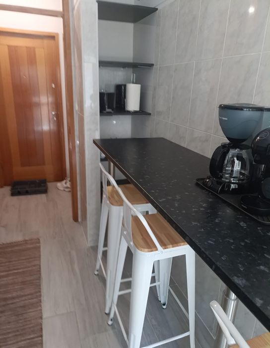Quarto  para Arrendamento Mensal  a estudantes universitários e jovens trabalhadores
