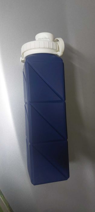 Garrafa de Água Dobrável em Silicone BEAUTAIL (Como Nova)