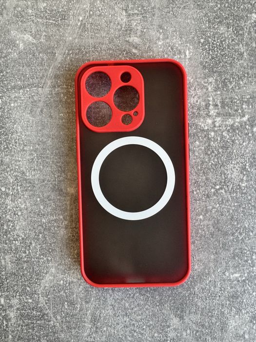 Чехол на iPhone 15 Pro с MagSafe