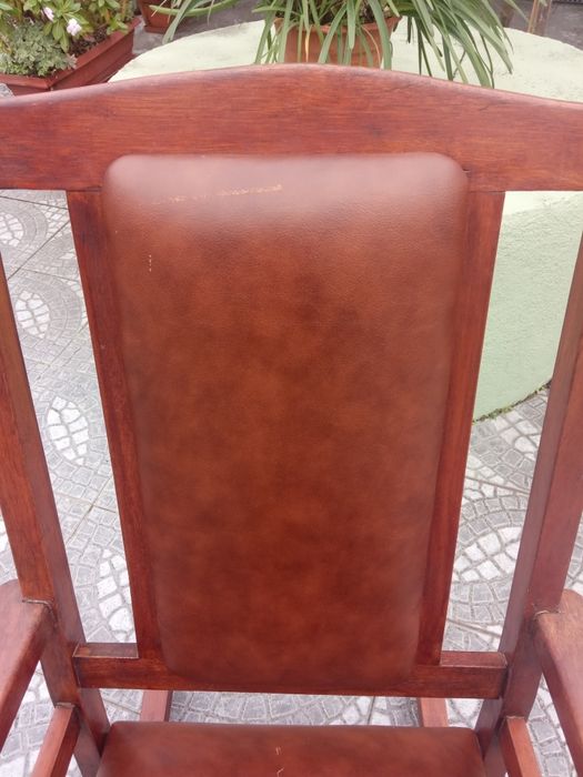 Cadeira baloiço madeira