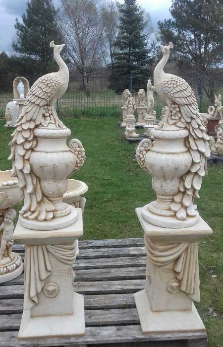 figury ogrodowe betonowe figura paw