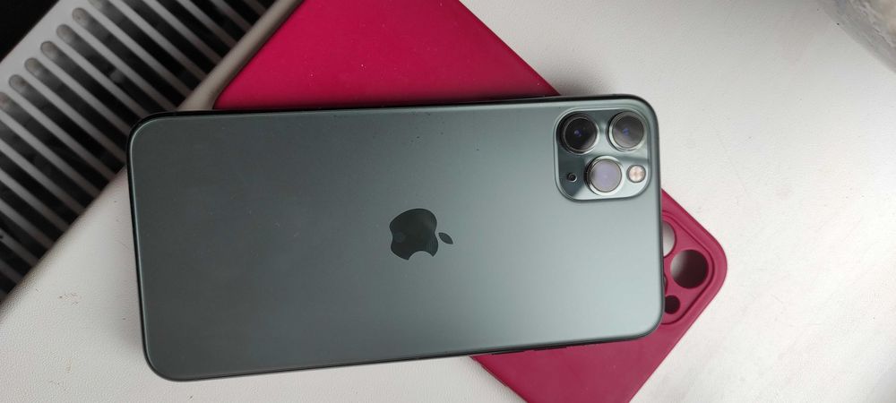Продам Iphone 11 Pro Max 256 Neverlock