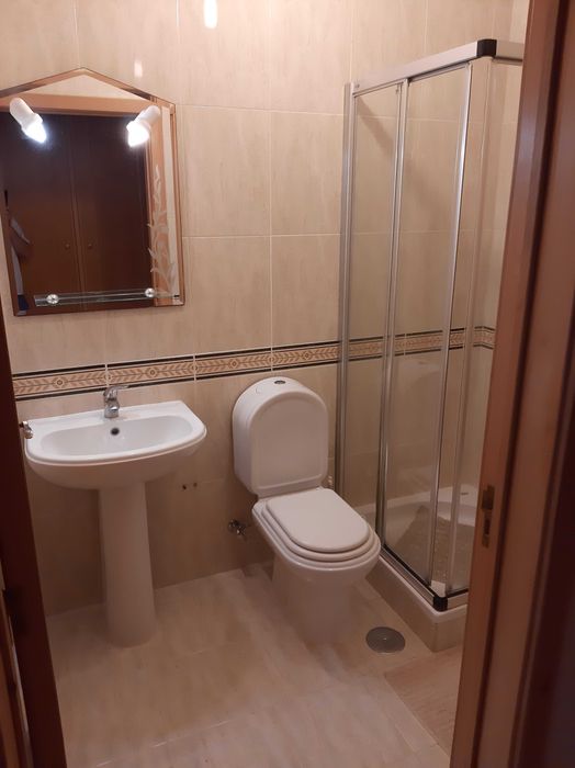 quarto c/ casa banho privada para arrendar a estudantes em Aveiro