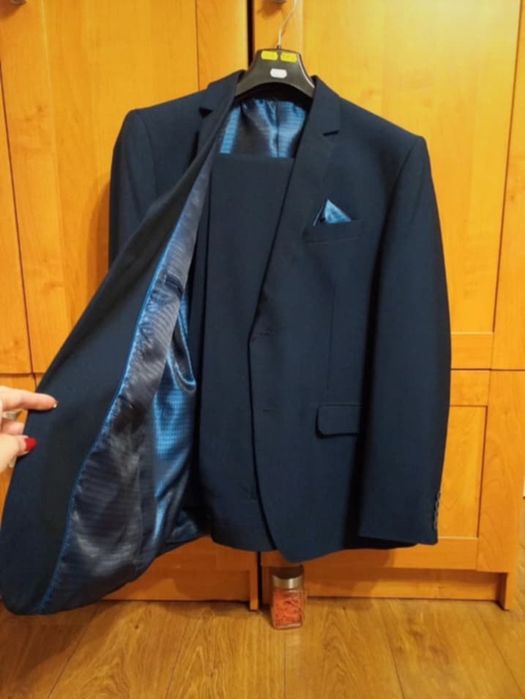 Garnitur męski ze spodniami