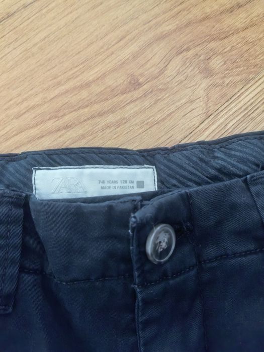 Spodnie chłopięce 128, ZARA i spodnie beżowe c&a
