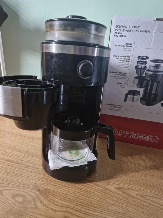 Ekspres do kawy i czajnik