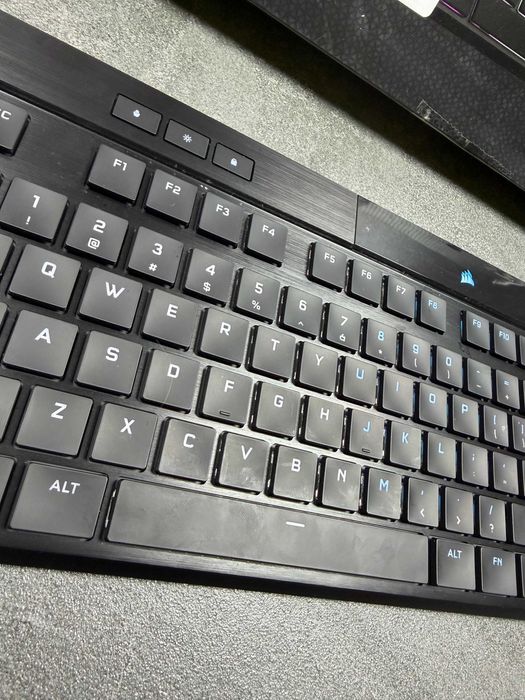 Ультратонка механічна клавіатура Corsair K100 Air Wireless RGBCherryMX