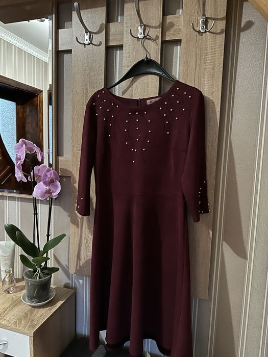 Продам гарну сукню