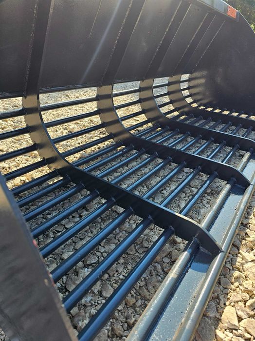 Łyżka łycha do tura ażurowa przesiewowa do ładowacza/ładowarki DOWÓZ