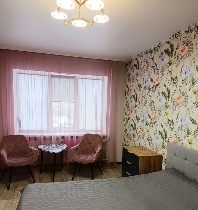 Подобово двокімнатна квартира