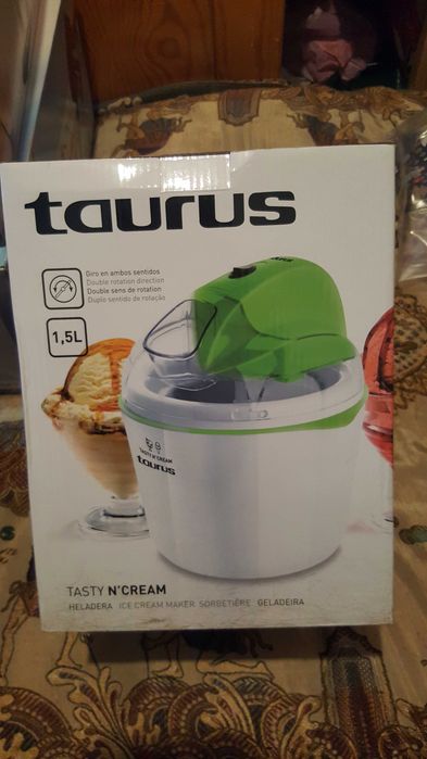 Máquina de Gelados Taurus Tasty n'Cream NOVA na caixa