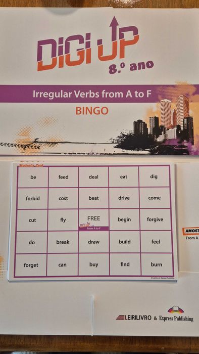 Vendo Manual do Professor e materiais de Inglês DIGI UP 8º Ano - NOVO!