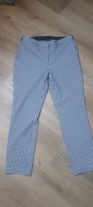 Letnie spodnie Zara krateczka