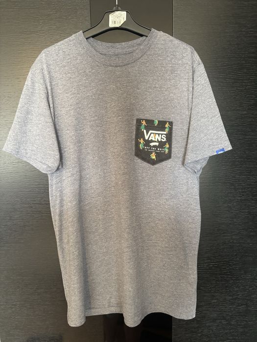 Футболка  vans