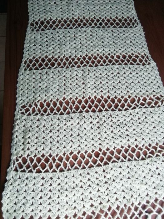 Szal, narzutka z frędzlami, ręcznie robiona.