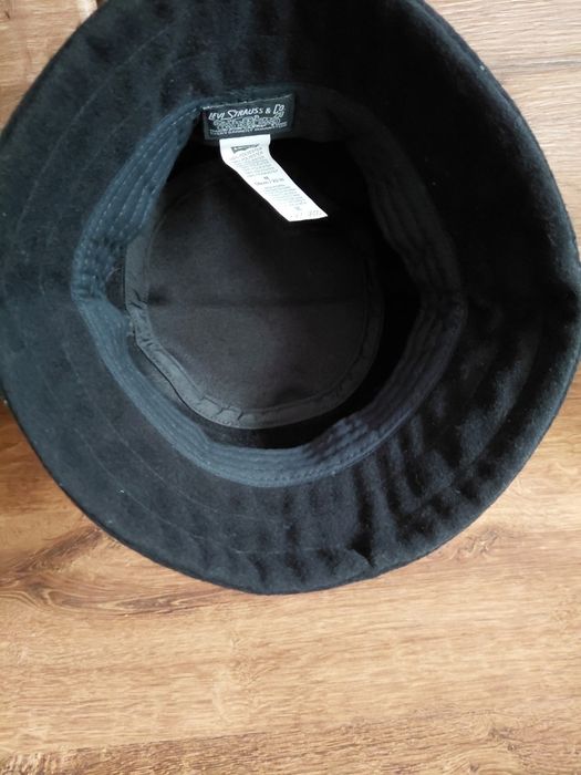 Levis kapelusz polarowy w czarnym kolorze M