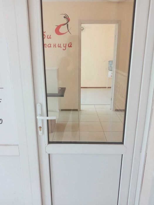 Продам окрему будівлю на просп. Тракторобудівників, 107г, м. Харків