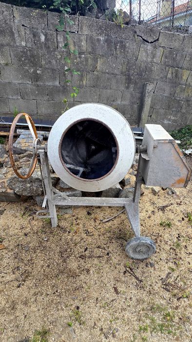 Betoneira 190L Elétrica